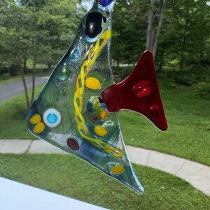 #5313 TRI FISH MULTI COLOR ORNEMENT / SUN CATCHER COLLECTABLE SUN CATCHER